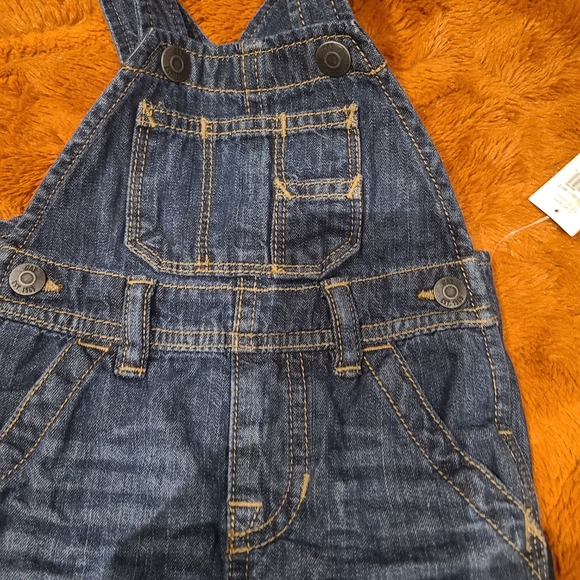 Kids Gap overralls - Picture 3 of 6